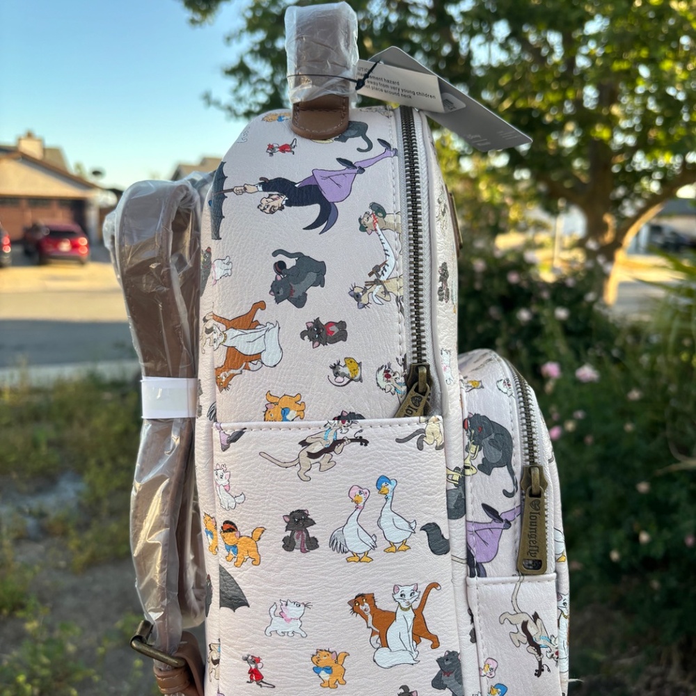 Rare Disney Aristocats Loungefly Mini Backpack Retired Heart Logo - Picture 3 of 5